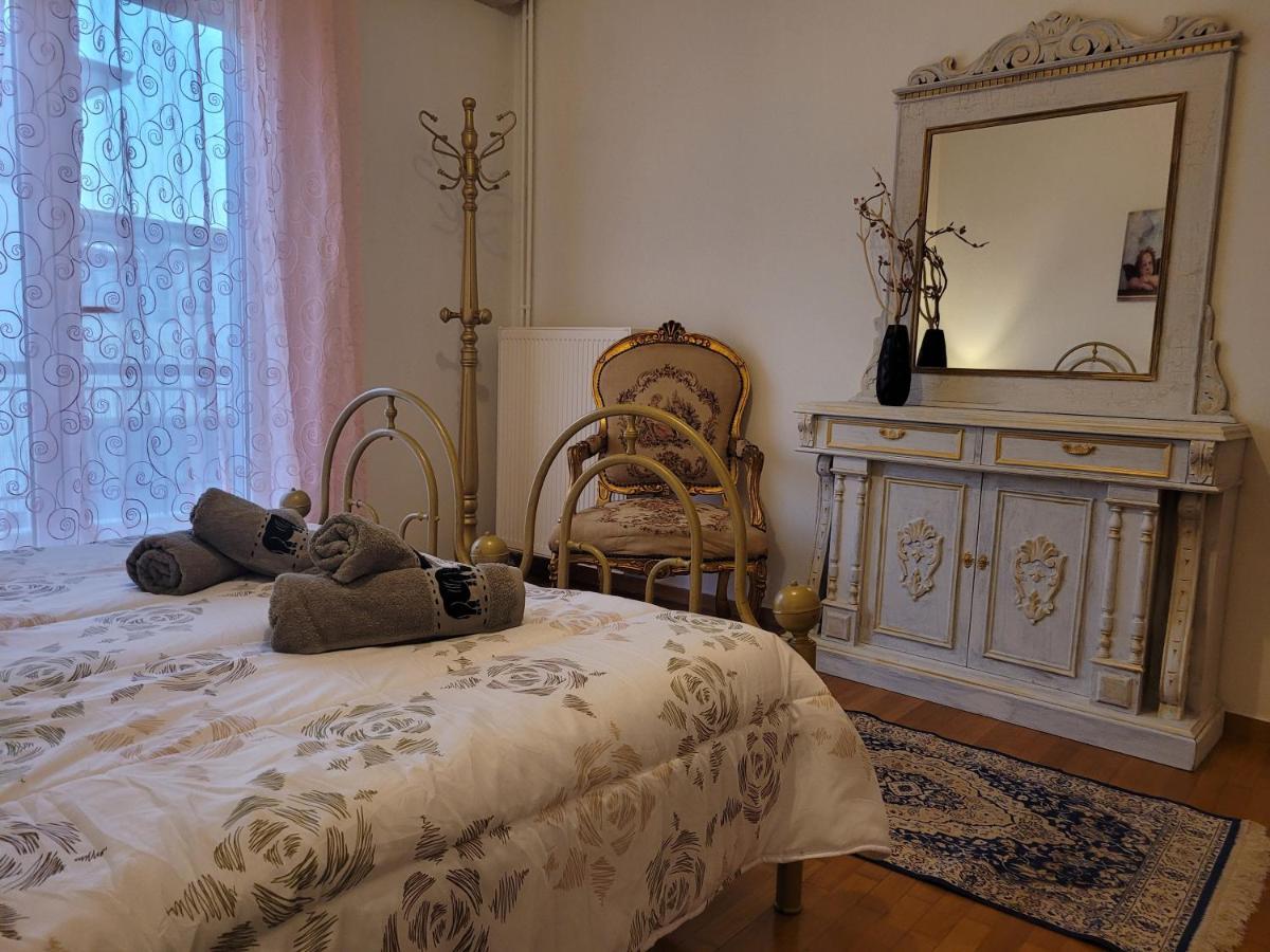 Apartment Center *